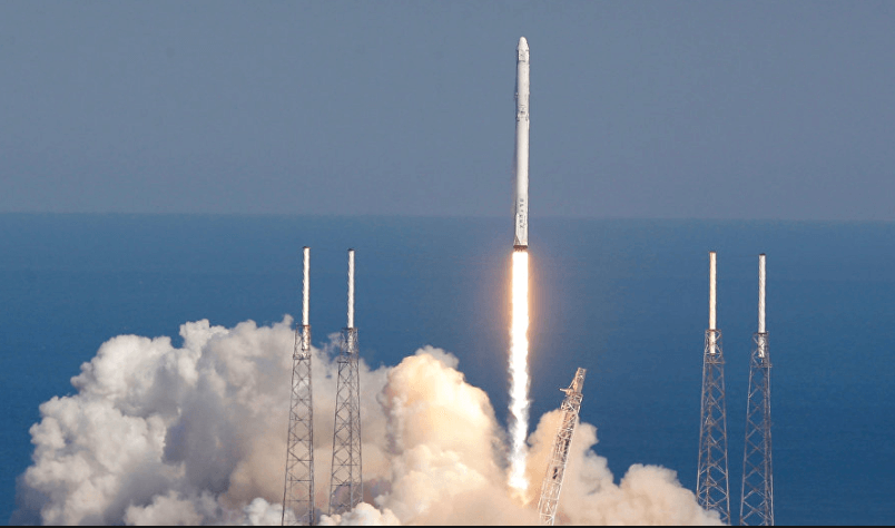 Spaceborne, un supercalculateur HPE en direction d'ISS, la station spatiale internationale.