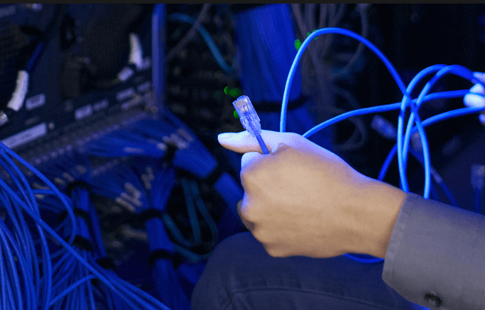 BELNET.jpg En septembre 1993, Belnet est devenu le premier fournisseur d'accès Internet en Belgique, un rôle de pionnier qu'il a toujours entretenu. En cours, le déploiement du projet FedWAN...