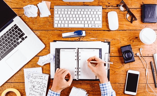 ECONOCOM.jpg La transformation digitale fut introduite par les utilisateurs digitaux eux-mêmes. Ils ont transposé la qualité de leurs expériences vécues en B2C à leur environnement B2B. Explications d'Econocom.