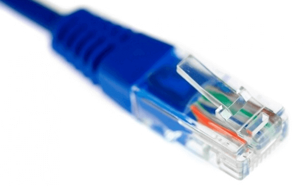 ETHERNET.jpg Anniversaire et année record pour l'Ethernet. Les livraisons de ports 100 GbE (Gigabits Ethernet) ont plus que doublé. En attendant de nouveaux développements...