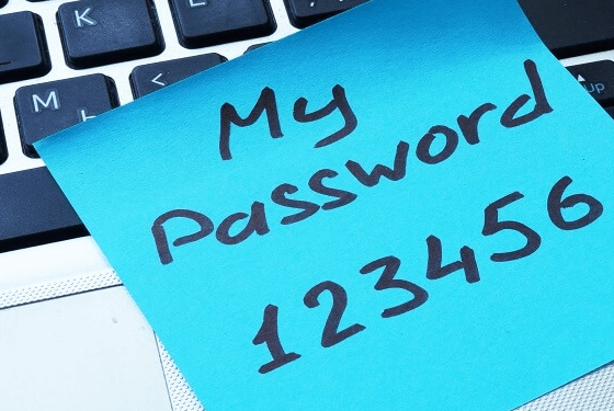 Le Belge s’inquiète des dangers en ligne, mais ne change pas son cyber-comportement pour autant, observe AXA Partners qui lance un service d'assistance spécifique