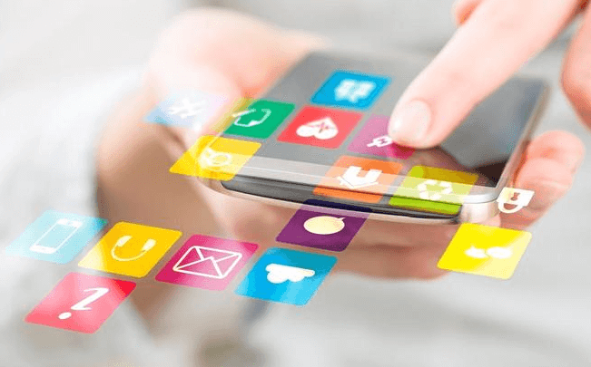 APPLICATIONS.jpg Innovation rime avec applications. D’ici 2020, 75% des applications seront créées et construites par les clients eux-mêmes et non plus acquises auprès des éditeurs