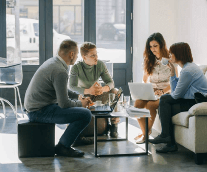 HR-AI.jpg L'AI bouleverse les compétences recherchées. Ce qui suppose une révision des stratégies de formation