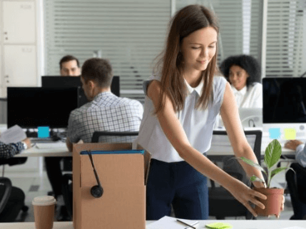 BLIND.jpg Le bureau ? Non merci ! Selon un sondage mené par le forum professionnel Blind auprès de 2500 salariés dans différents secteurs d'activité, 64 % préfèrent continuer à télétravailler après la levée des restrictions.