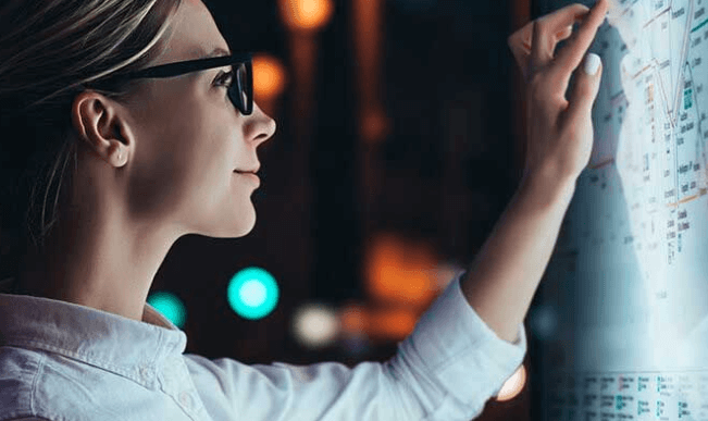 EDGE.jpg L’Edge Computing est un concept assez récent né de l’explosion de l’IoT, des données générées par les objets connectés et des besoins d’intelligence artificielle de proximité.
