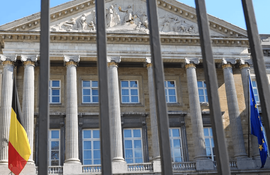 GDPR-FOLON.jpg «La Belgique doit répondre à deux plaintes concernant le non-respect de la vie privée : une au sujet de l’indépendance de l’autorité de protection des données et une au sujet du Comité de Sécurité de l’Information. C’est le premier pays européen mis en cause, souligne Jacques Folon, Professeur à l’ICHEC, CEO de GDPRfolder