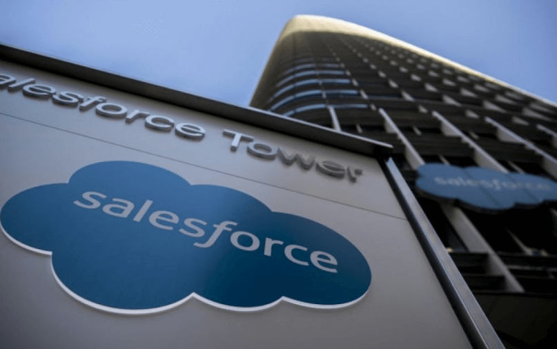 SALESFORCE.jpg Together Services renforcera la collaboration qui existait déjà autour de Salesforce entre les groupes NRB et Cronos, explique Olivier Lallemand, CEO de la nouvelle entité. La société est détenue à 50 % par NRB; l'autre moitié est répartie à parts égales entre Oeco Group S.A. et Xplor Group, deux sociétés du groupe Cronos.