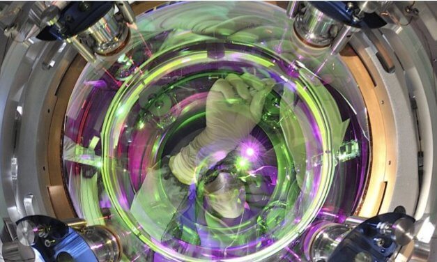 KEYES, Einstein Telescope: From Gravitational Waves to Data Centers